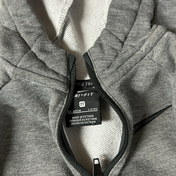 Nike Kids Matching Set in Gray - Picture 2 of 2